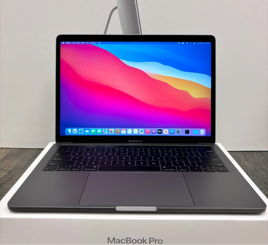 2018/2020 Apple MacBook Pro 13" Quad Core i7 4.5GHz TURBO 16GB RAM 512GB SSD