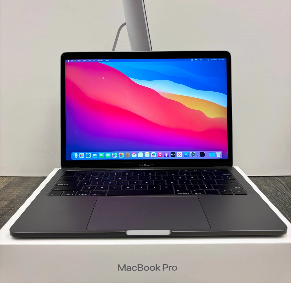 2018/2020 Apple MacBook Pro 13" Quad Core i7 4.5GHz TURBO 16GB RAM 512GB SSD